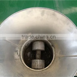 Small Capacity Farm Use Flat Die Pelletizer for Wood Sawdust thumbnail-3