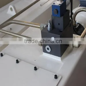 Accurl Brand Small Shearing Machine, Hydraulic Cutter Machine thumbnail-5