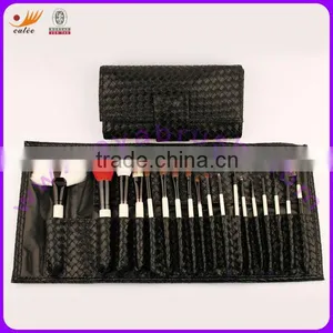 Cosmetic Brushes Set With Animal Hair and Synthetic Hair thumbnail-1