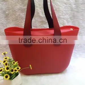 Yiwu and Guangzhou Lady Bags Market thumbnail-4