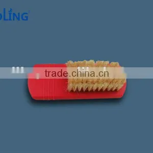 Red Spray Paint Plastic Shoe Cleaning Brushes thumbnail-1
