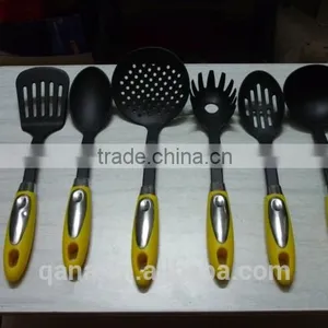 Silicone Kitchen Utensil Set Innovated With Stand thumbnail-2