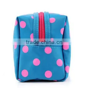 Yiwu Factory Made Nylon Cosmetic Pouch Bag With Handle thumbnail-2