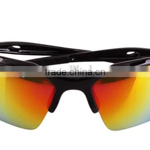 Hight Quality TR-90 Material Ultrasoft Frame Kids Sunglasses Polarized for Sport thumbnail-4