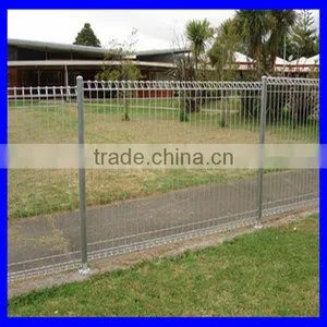 Metal Welded Painting Bending Fence thumbnail-1