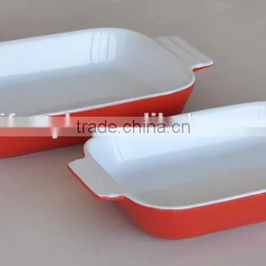 Ceramic Dish With Solid Color thumbnail-1