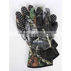 Neoprene Diving Gloves thumbnail-1