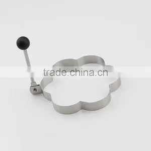 Pretty Flower Shape Fried Egg Mold thumbnail-3