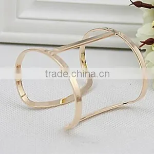 Pretty Irregularity Geometry Hollow Bangles,simple Design Gold Bangle for Women thumbnail-2