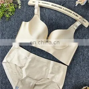 2017 European Style Fancy Sexy Deep v New Bra Panti Photo thumbnail-5