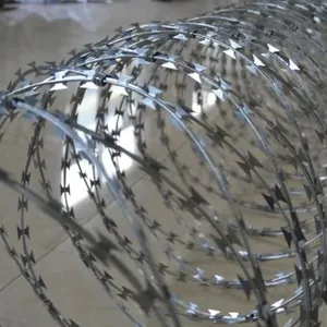 Galvanized PVC Stainless Steel Concertina Razor Blade Barbed Wire Bto-22 Bto-60 Cbt-65 Fencing Wire Price thumbnail-3