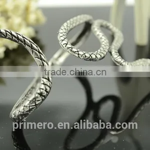 Retro Punk Attractive Curved Stretch Snake Cuff Bangle Serpentine Gold Bracelet thumbnail-6