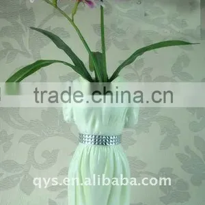 Delicate Vase thumbnail-1