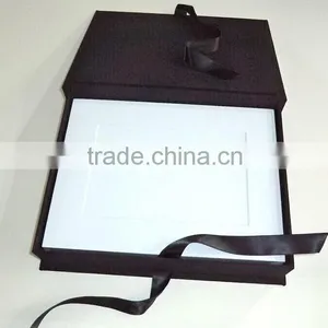 Wholesale Luxury Wedding Invitation Box With Brooch and Ribbon thumbnail-3