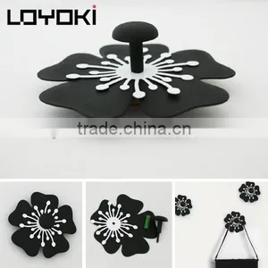 Anemone Metal Hooks thumbnail-1