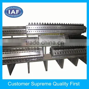China Low Price T-die Plastic Molding thumbnail-3