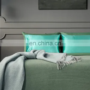 Low MOQ Polyester Durable Silky Smooth Decorative Satin Silk Pillowcase Set For Hair Skin thumbnail-4