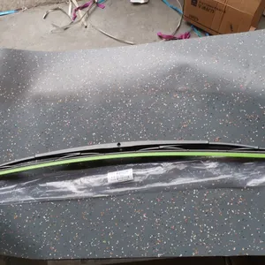 KLQ6119Q Original Higer Bus Front Windshield Parts Bus Wiper Blades 37RG4-28501 Glass Cleaning Parts thumbnail-2