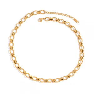 Custom Green Rhinestone Round Necklace in 18K Gold Plated Stainless Steel thumbnail-1
