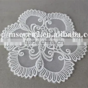 Wholesale White Color Flower Appliques Embroidery Patch for Ladies Dress thumbnail-5