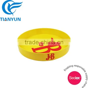 Antislip Round Plastic Serving Tray thumbnail-1