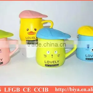 Mug Silicone Lid Ceramic Cup With Decal Printing Coffee Mug With Silicone Lid and Handles Cheap Mug thumbnail-1