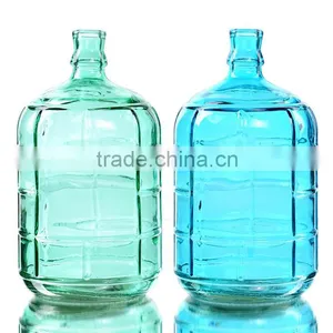 Diamond Shape Colored Glass Vase thumbnail-1