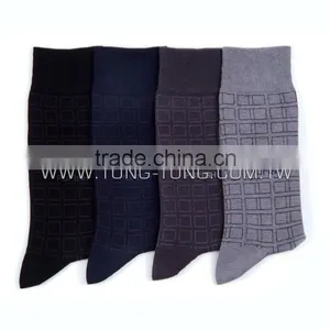 2082 Taiwan Manufacturer Men's Checked Dress Socks thumbnail-1