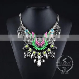 High Quality Vintage Acrylic Rhinestone Chunky Statement Necklace Tin Alloy Fashion Women Pendant Necklace 6390098 thumbnail-2