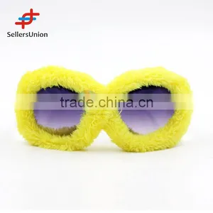 2017 Hottest Sale No.1 Yiwu Export Commission Agent Hot Sale Yellow Short Plush Sunglasses thumbnail-1
