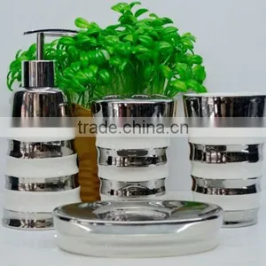 Bathroom Set thumbnail-1