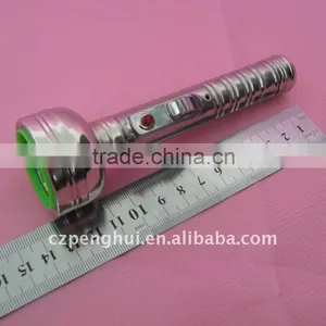 Mini Metal 2xAA Battery LED Flashlight thumbnail-1