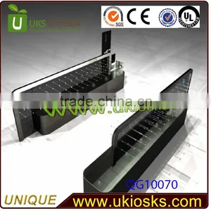 3D Rendering Optical Display Station With Glasses Frame thumbnail-2