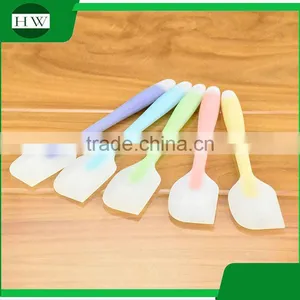 Wholesale Custom Multipurpose Eco Silicone Pastry Tools Baking Butter Spreader Cake Knife thumbnail-4