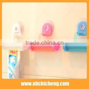 Plastic Toothpaste Squeezer With Suction Cup thumbnail-2