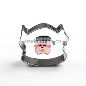 YangJiang Factory Manufature Cute Hot Sales McDull Shaped Stainless Steel Biscuits Cutter Mold thumbnail-1