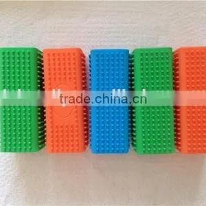 2015 New Develop New Arrival Silicone With PP Pet Hair Removel Brush Dog Grooming Comb Massage thumbnail-6