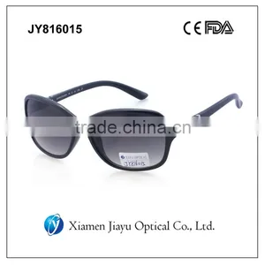 Woman Polycarbonate Sunglasses With Metal Decoration thumbnail-1