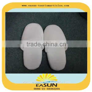 High Quality Comfort Indoor Latest Design Minion Cozy Plush Slippers thumbnail-1