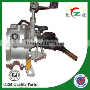 Adult Tricycle 150cc Device of Reverse Gearing With Manual Pedal thumbnail-1