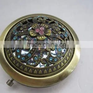 Retro Round Hollowing Metal Mirror With Diamonds/mirror thumbnail-2