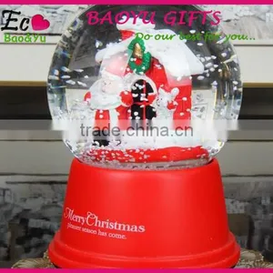 Hot Selling Polyresin Christmas Snow Globe Christmas Santa Snow Globe thumbnail-1