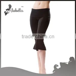 Contour Rolldown V Slit Capri Small Flare at Lower Calf thumbnail-1