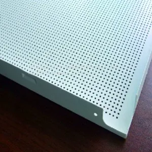 Spraying 600x600 Aluminum Gusset Commercial Summer thumbnail-1