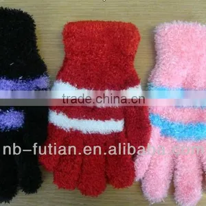 Childs Striped Feather Yarn Glove thumbnail-1