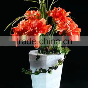 Beautiful Acrylic Flower Vase FOR Decoration thumbnail-1