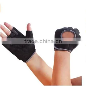 Hot Sell Of the Half-finger Sports Gloves thumbnail-1