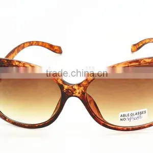 Latest Fashion Italian Designer Brand Sunglasses With Yourself Logo thumbnail-3