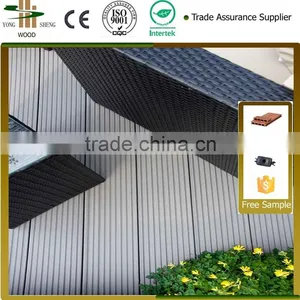 Great Looking, Hard-wearing Modern Decking thumbnail-5