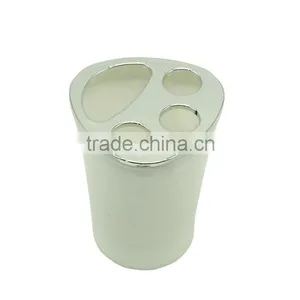 White Hotel Bathroom Accessories Set Toothbrush Holder thumbnail-2